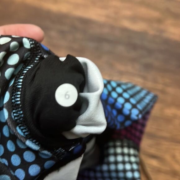 Lululemon leggings - Picture 9 of 9